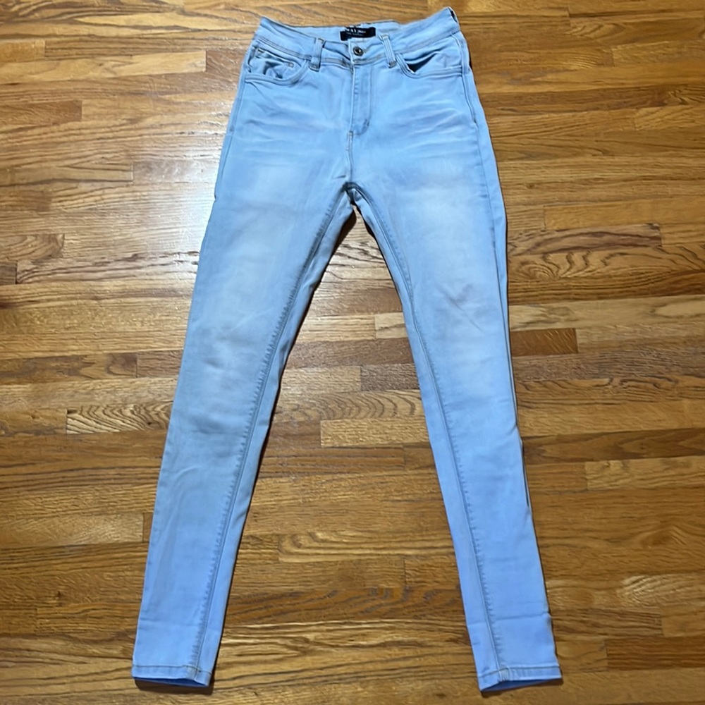 Wax Jean light wash stretchy skinny jeans size 7